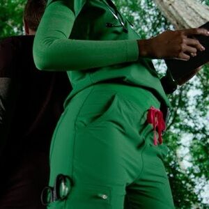 Figs FREEx Yola Scrub Pants Size Small Safety Green